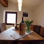 Apartman With Mountain Views
