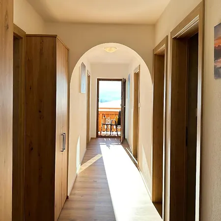 With Mountain Views Apartment *