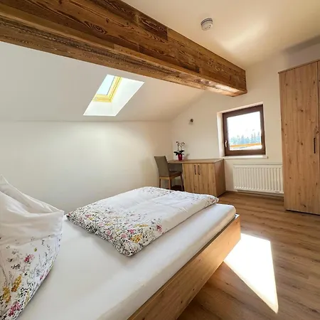 With Mountain Views Apartment *