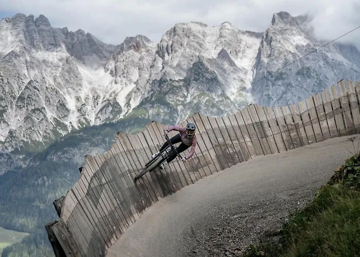 With Mountain Views Διαμέρισμα